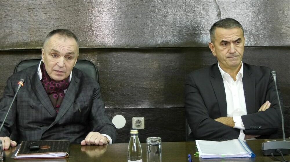 Gasi se Kombinat aluminijuma KAP, radnicima šest meseci po 450 evra naknade 1