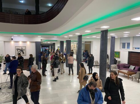 Premijera "Quo vadis, Aida?" Film "Quo vadis, Aida?" premijerno prikazan u Novom Pazaru, veliko interesovanje građana, ali i političara 4