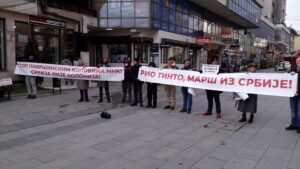 Vranje: Na polučasovnom performansu građani zatražili odlazak Rio Tinta iz Srbije 2