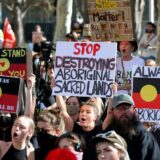 Demonstranti zapalili bivšu zgradu australijskog parlamenta u glavnom gradu Kanberi 10