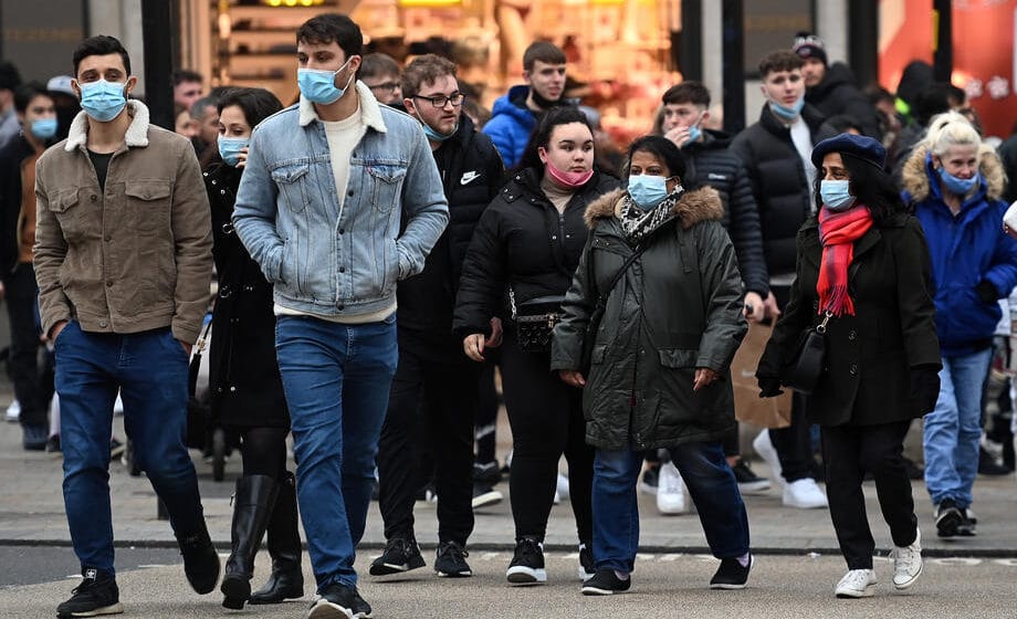 U Velikoj Britaniji od početka pandemije više od 150.000 preminulih od korona virusa 1