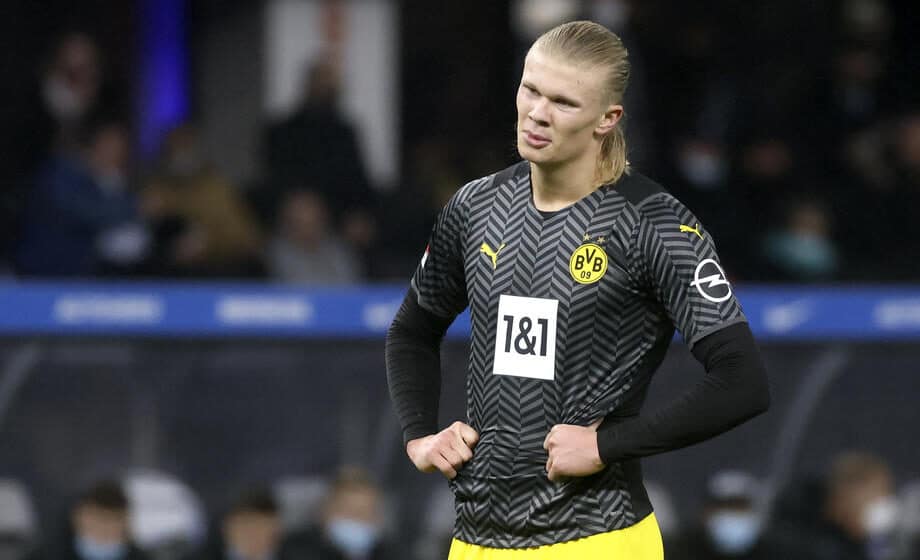 Borusija pritiska Halanda 1