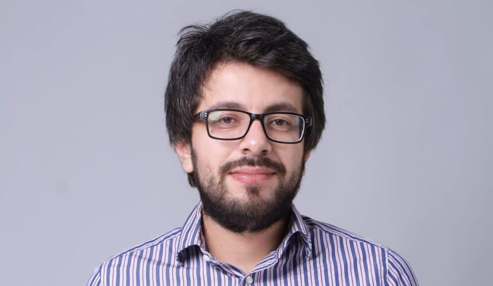 "Šta je sledeće nakon sendviča s parizerom - Toma Mona se kupa bebi šamponom u lajvu na Instagramu?" 2