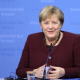 Da li je Merkel zaslužila najviše nemačko odlikovanje? 9