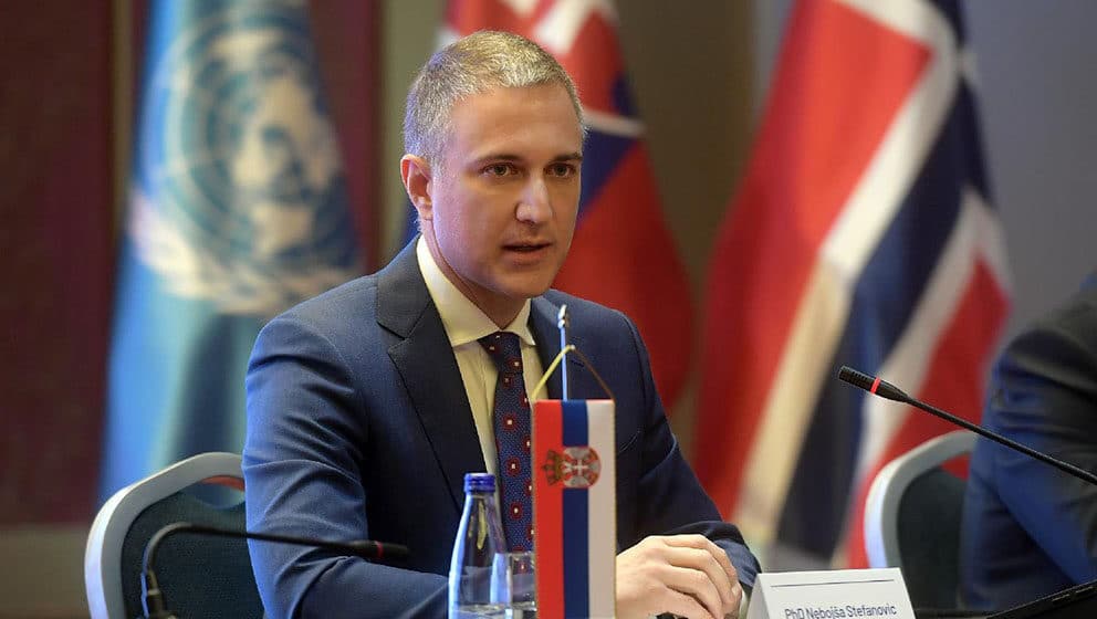 Stefanović: Naše službe i "kobre" će sve učiniti da zaštite Vučića 1