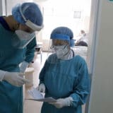 Ko je uplatio državnu pomoć zaposlenima u UKC Kragujevac sa porukom "Jednokratna pomoć Vučića" 4