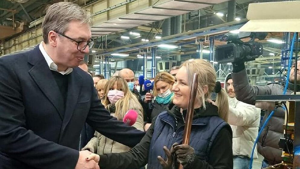 Ljudi ostaju na ulici, nigde ni Vučića, ni Glišića, ni Miljkovića 1