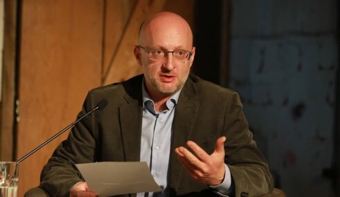 Nemanja Nenadić "Dividenda za Arenu i uvežene glasove na izborima": Sagovornici Danasa o milion evra donacije Republici Srpskoj 2