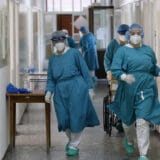 Kovid bolnice ponovo pune, sve više pozitivnih zdravstvenih radnika: "Svakog dana nam 'ispadne' po njih pet, šest" 3