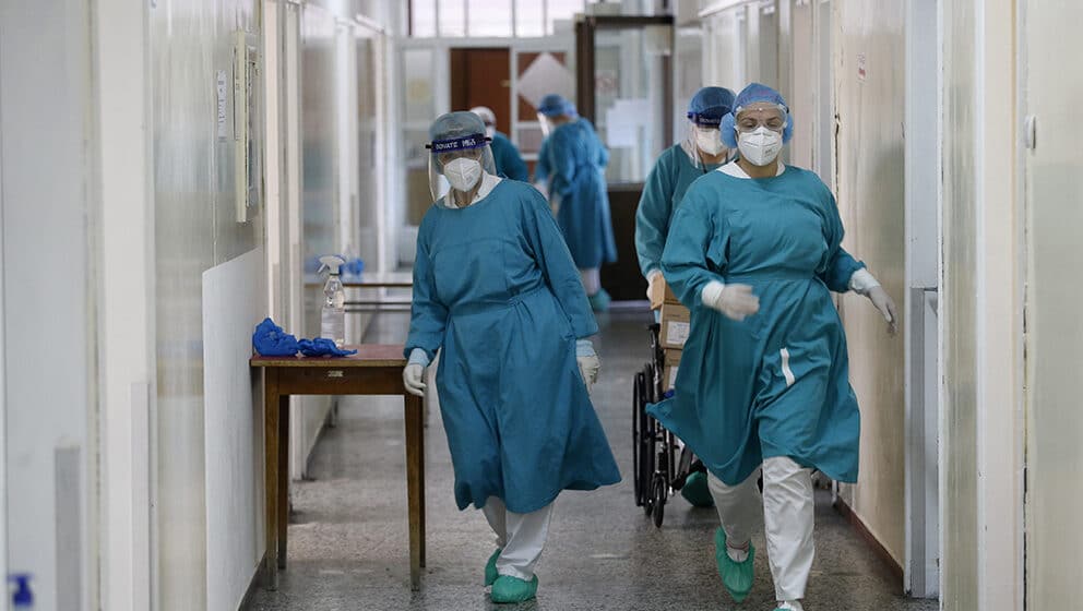 Kovid bolnice ponovo pune, sve više pozitivnih zdravstvenih radnika: "Svakog dana nam 'ispadne' po njih pet, šest" 1