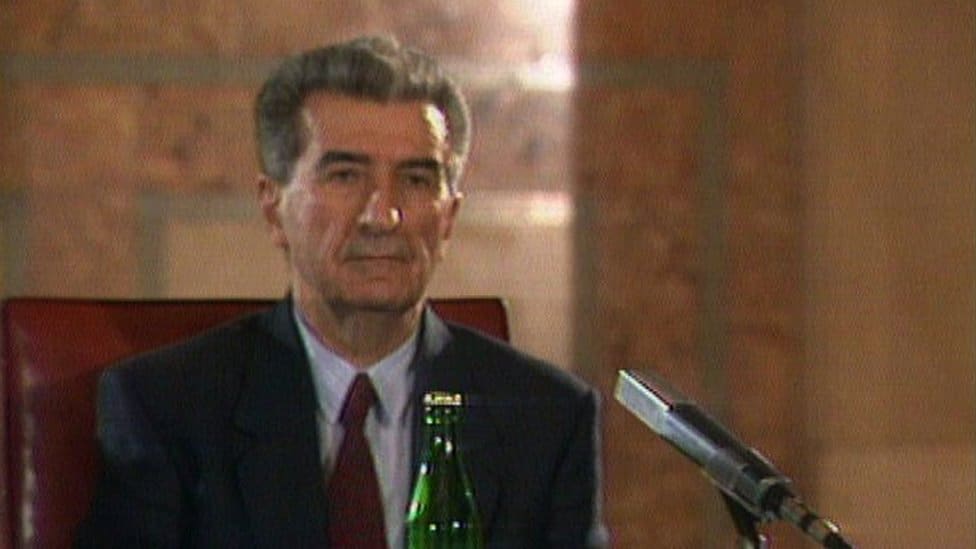 Raspad Jugoslavije i Severna Makedonija: Ko je bio Kiro Gligorov, predsednik koji je doneo nezavisnost bez ispaljenog metka 3 Arhiva BBC