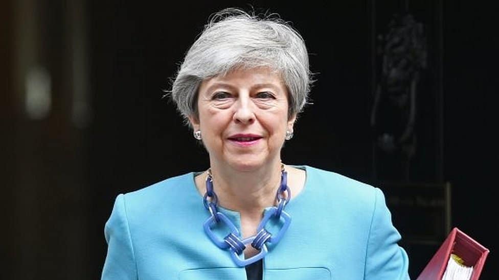 Velika Britanija i politika: Više od pola miliona zahteva da se Toniju Bleru oduzme viteška titula 2 Theresa May