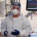 Korona virus: Redovi ispred ambulanti u Srbiji se ne smanjuju, mirne demonstracije u Briselu protiv vakcinacije i kovid propusnica, deca u Ugandi krenula u školu posle dve godine 5