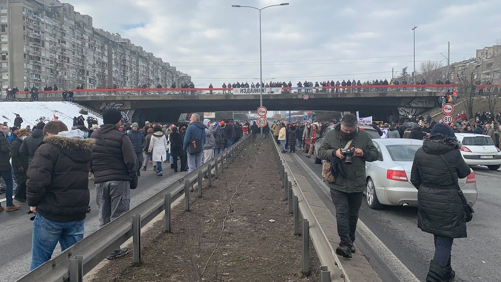 Srbija, politika, protesti protiv Rio Tinta: Održana blokada auto-puta kod Sava centra, više saobraćajnica - i graničnog prelaza 4 protest 15. 1.