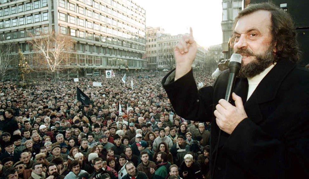 "Nije laka disciplina biti oči u oči s tenkom i tenkistom": Sećanja Vide Ognjenović na 9. mart 1991. godine 2