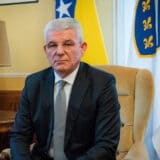 Džaferović osudio pretnje smrću Kristijanu Šmitu izrečene na skupu u Banjaluci 3