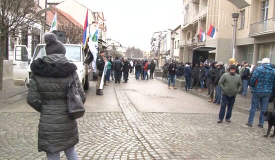 Protest u Loznici, nema blokade puta 12