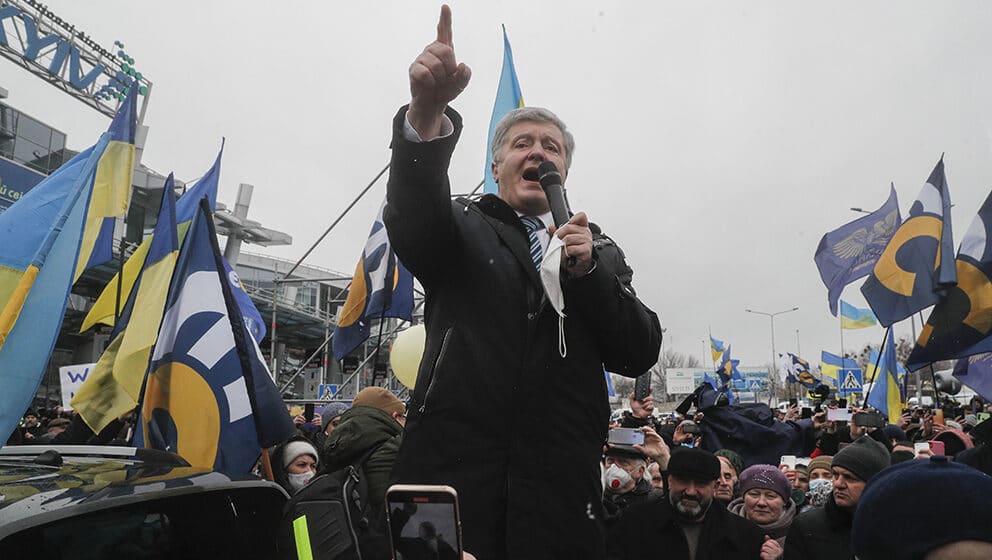 Bivši predsednik Porošenko se vratio u Ukrajinu 1