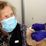 Švedska preporučila četvrtu dozu vakcine starijima od 65 godina 8