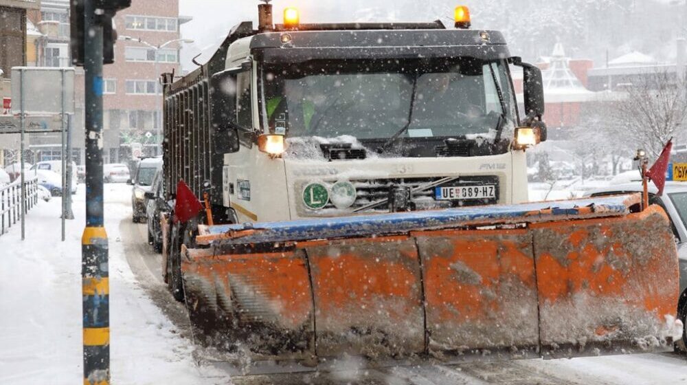 Saobraćaj: Obavezna zimska oprema, smetovi na Kadinjači 1
