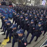 Dok jedni orgijaju drugi ćute 5