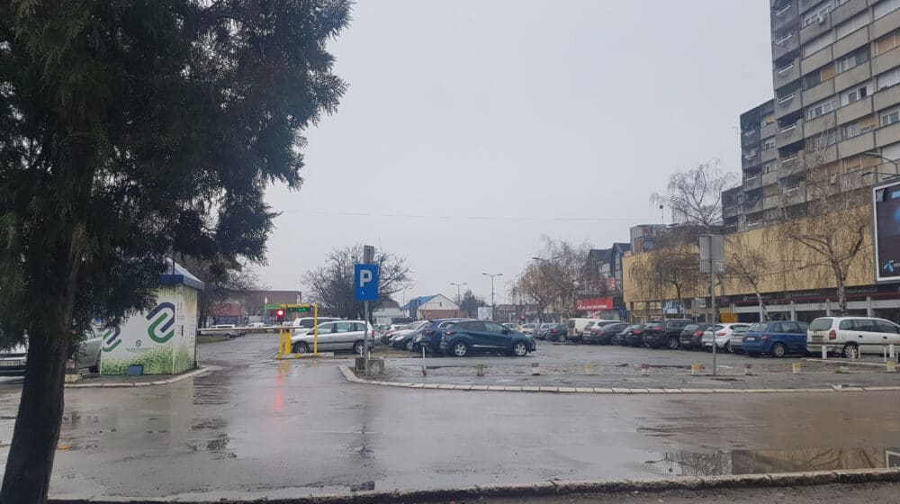 Sezonska parkirališta na gradskim kupalištima u Zrenjaninu 1