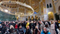 Služena ponoćna Božićna liturgija u Hramu Svetog Save (FOTO) 7