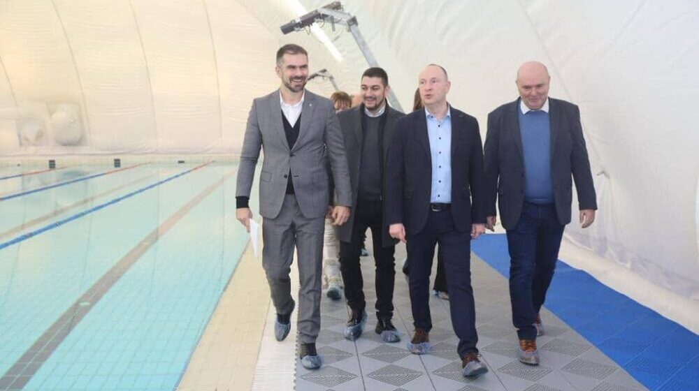 Novi Sad: Otvoren bazen na Sajmištu 1