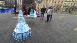 Zrenjanin: Torta od flašica za grad koji nema vodu i Jovanova muka 3