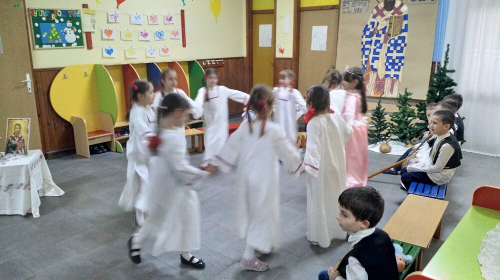 Deca u vrtićima u Nišu obeležila Svetog Savu 1