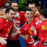 Surov sistem do polufinala EP 11