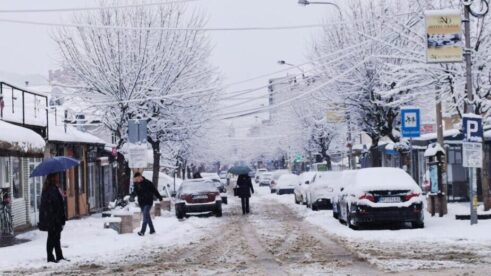 Zimska idila u Novom Pazaru brzo se pretvorila u kolaps na ulicama 15