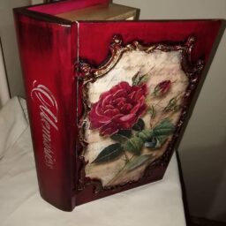 52855215_1075479222632039_2574608194147975168_n Očuvanje starih zanata u Novom Pazaru: Ćilimi kao poklon, ali i devojački miraz (FOTO) 3