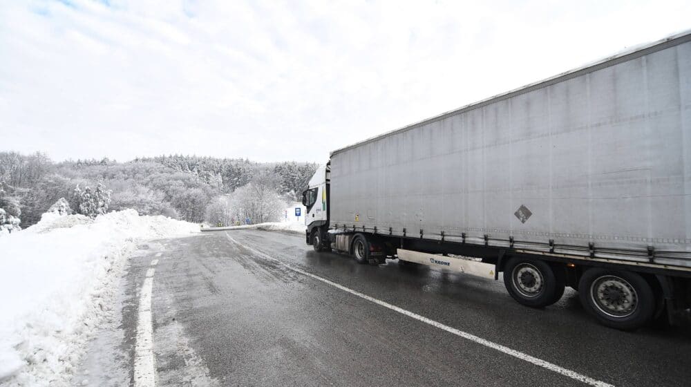 AMSS: Kamioni na Horgošu, Batrovcima i na graničnom prelazu Šid čekaju četiri sata 1