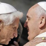 Papa Franja obećao pravdu žrtvama seksualnog zlostavljanja u Rimokatoličkoj crkvi 15