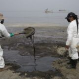 U Peruu zagađena 21 plaža od izlivanja nafte posle erupcije kod Tonge 3
