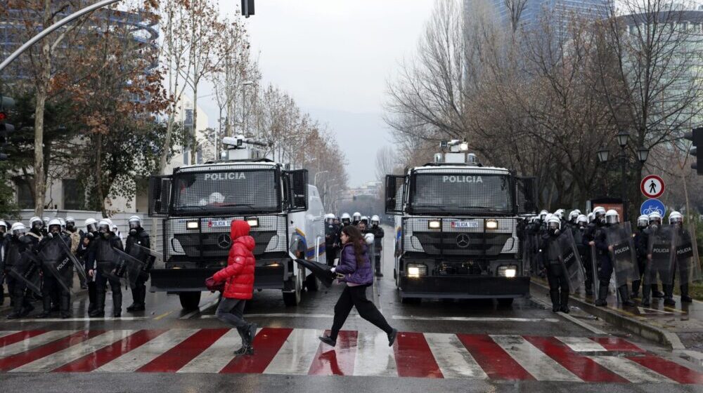 Pristalice opozicije u Tirani se sukobili oko vođstva stranke 1