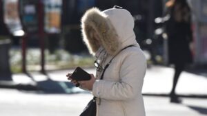 Vreme danas oblačno i hladno, na planinama slab sneg 1