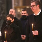Vučić upalio sveću za Olivera Ivanovića (FOTO) 11