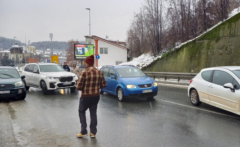 Incidenti sa vozačem i napad na novinarku sajta Nova.rs (FOTO/VIDEO) 8