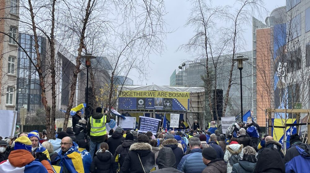 Širom sveta protesti podrške BiH 1