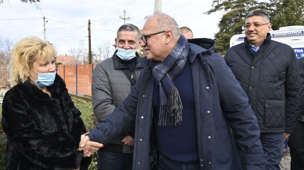 Vesić: Najveći problem ljudi koji žive na Umci je veliko klizište 1