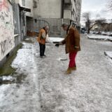 Niš: Oko 80 građana zadobilo prelome zbog pada na ledu, trotoari samo delimično očišćeni 15