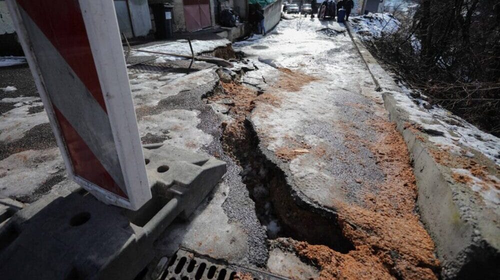 Vlada obećala 100 miliona dinara za sanaciju klizišta u Ulici Svetozara Markovića 1