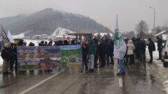 Blokada puta u mestu Pesak trajala tri sata 3