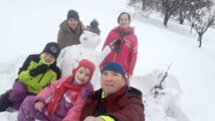 U Kladovu nema snega ni za lek, mališani se sankaju na obroncima Miroč planine 6