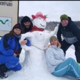 U Kladovu nema snega ni za lek, mališani se sankaju na obroncima Miroč planine 11