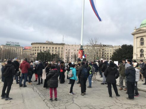 Protest ispred Narodne skupštine zbog jučerašnjeg referenduma (FOTO) 5