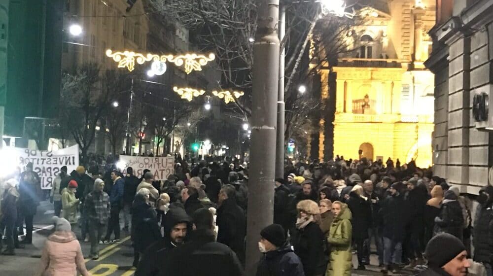Protest ispred Predsedništva, građani traže moratorijum na iskopavanje litijuma i bora 1
