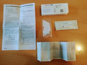 Niš: U apotekama nema "kućnih" brzih testova za kovid, građani osuđeni da stoje u redovima ispred kovid ambulanti 2 Niš: U apotekama nema "kućnih" brzih testova za kovid, građani osuđeni da stoje u redovima ispred kovid ambulanti 2